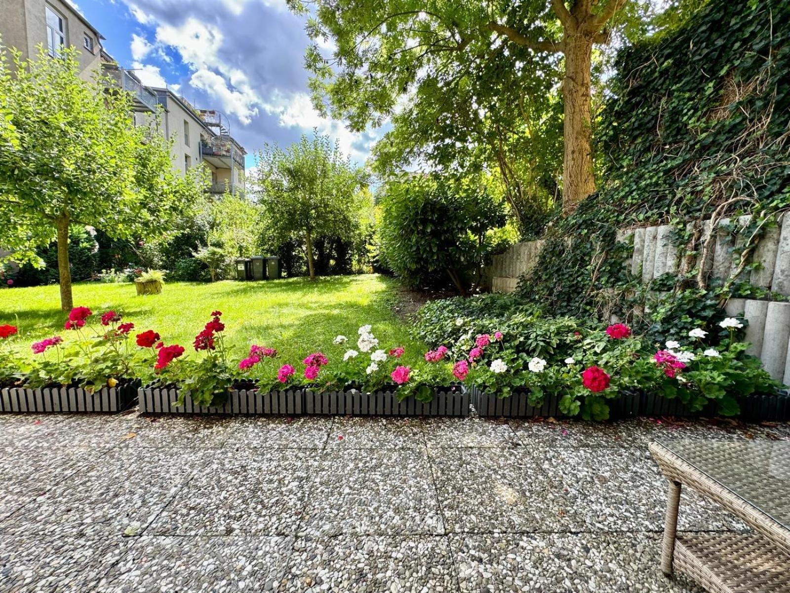 Attraktive Wohnung Im Gruenen Hinterhof Schwerin  Exteriér fotografie